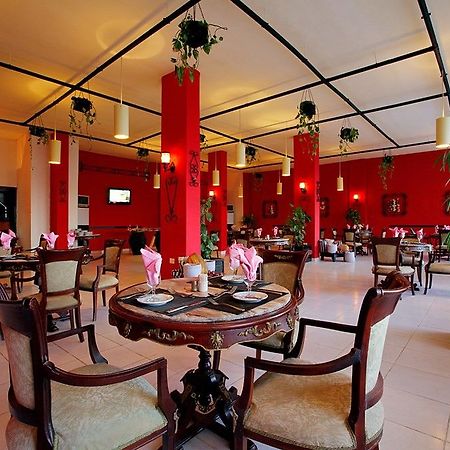 Golden 5 Sapphire Suites Hotel Хургада Экстерьер фото
